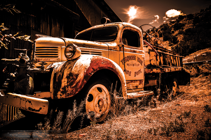 Turquoise-Antique-Fire-Truck 2